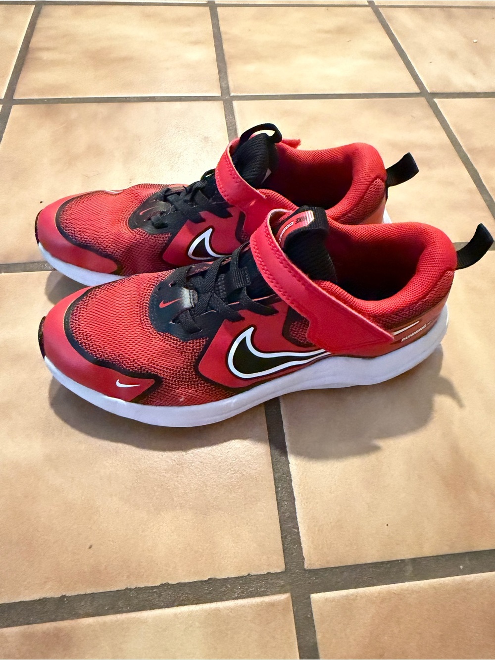 Nike Kids Red and Black Velcro Sneakers with White Sole Size 2y